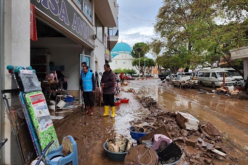 TDV’den sel felaketinin yaşandığı Antalya’ya yardım