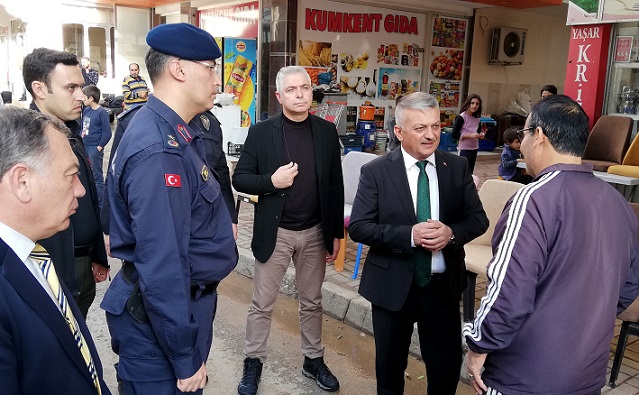 Vali Yazıcı, Kumluca’daki sel sonrasında yürütülen çalışmaları inceledi