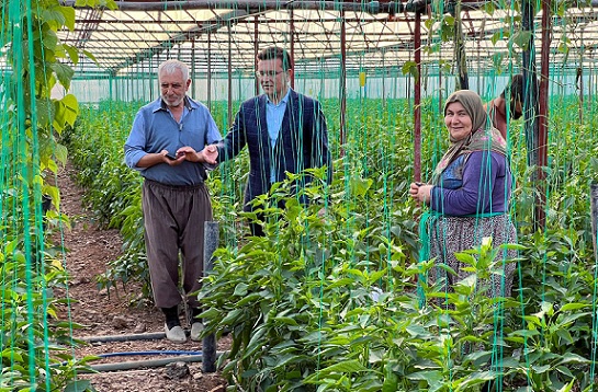 Milletvekili Uslu, Kumluca’da selden zarar gören çiftçileri ziyaret etti