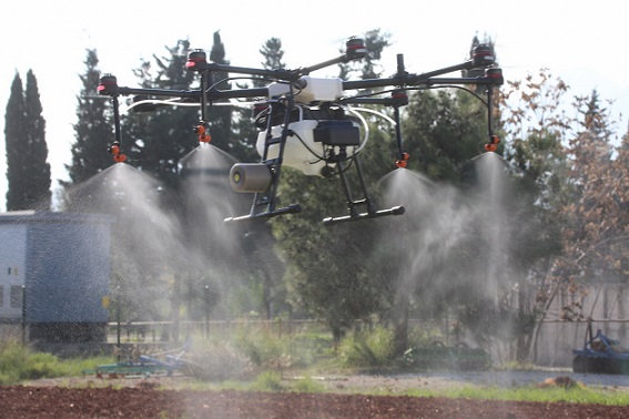 Ziraat Fakültesi’ne eğitim ve ar-ge amaçlı ilaçlama dronu hibe edildi