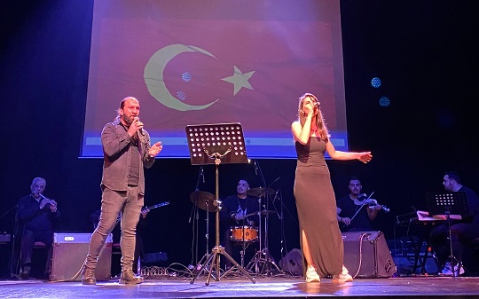 Yeşil Kasaba Gaziantep türkülerini söyleyince izleyicilerden büyük beğeni kazandı!