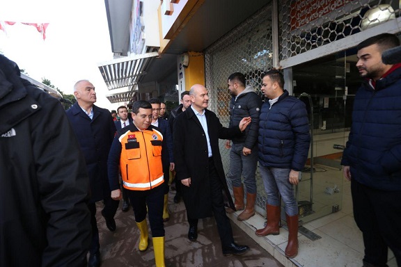 Tütüncü, afet bölgesi Kumluca’da
