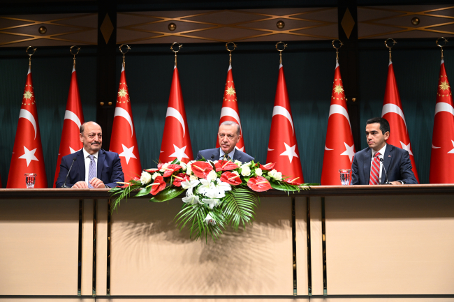 Cumhurbaşkanı Erdoğan: “Net asgari ücret 2023 yılında 8 bin 500 lira”