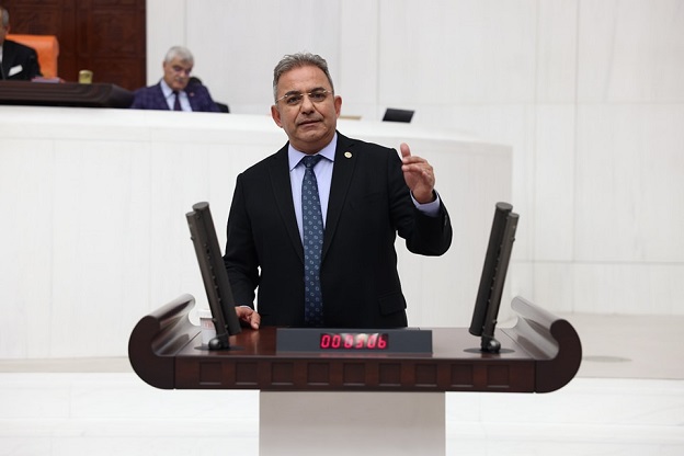 “250 Bin Öğrenci Okulsuz Kalabilir”