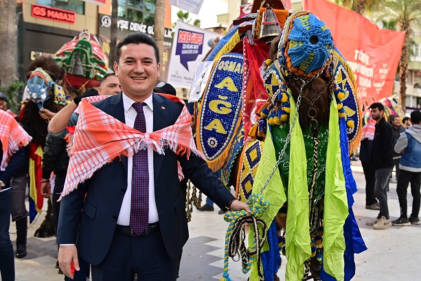 Kumluca’nın En Süslü Devesi Seçildi