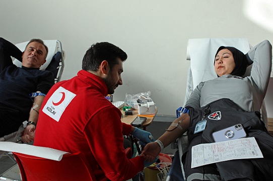 Büyükşehir’den depremzedeler için kan bağışı kampanyası