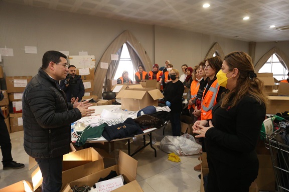 Kepez Sosyal Yardım Merkezi’nden depremzedeler için yardım kampanyası