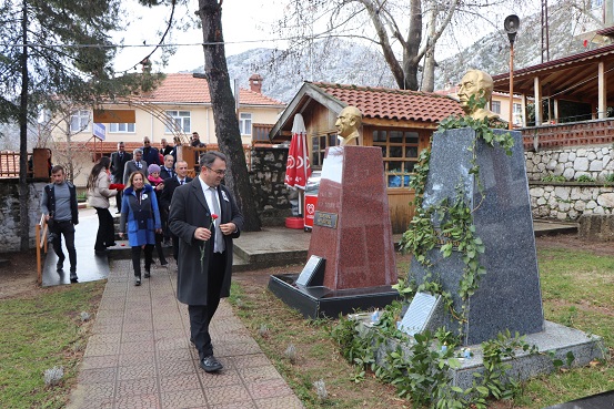 Muammer Aksoy memleketi İbradı’da anıldı