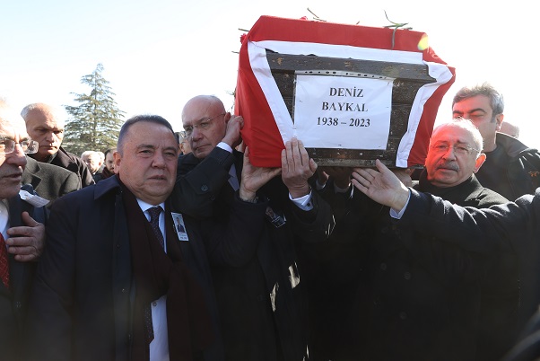 Deniz Baykal son yolculuğuna uğurlandı