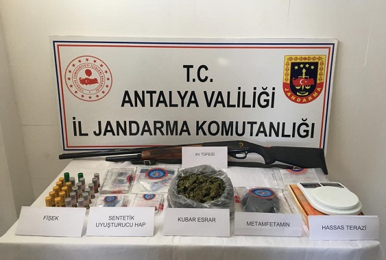 Antalya’da Jandarma, uyuşturucu ticareti yapan 56 kişiyi yakaladı