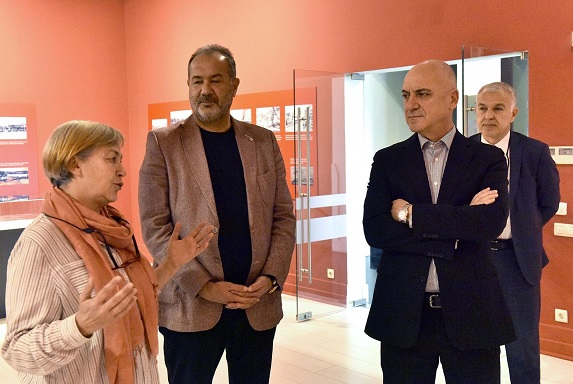 AKS’de bugün uzun Perşembe