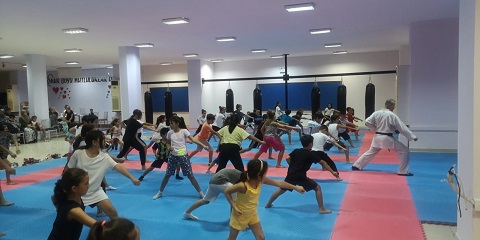 Karate, Kick Boks ve Pilates kursları devam ediyor