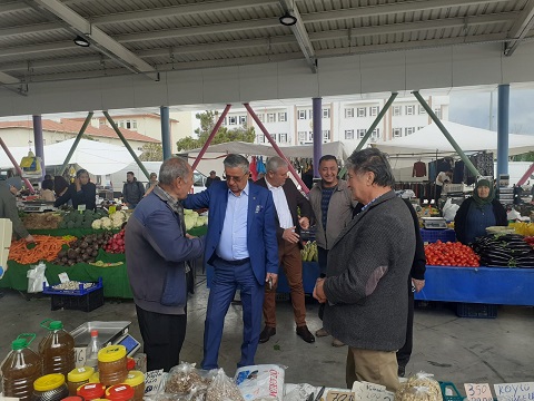 Başkan Topaloğlu’ndan Kuzdere pazar esnafını ziyaret