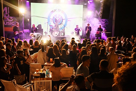 Kemer’de Öğrencilere sınav öncesi motivasyon yemeği