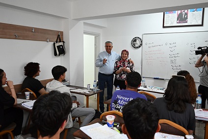 Başkan Topaloğlu öğrencilerle bir araya geldi