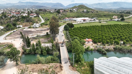 Büyükşehir Belediyesi Naras Köprüsü’nü yeniliyor