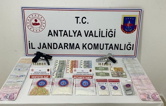 Antalya’da Satışa hazır uyuşturucu jandarma ekipleri tarafından yakalandı