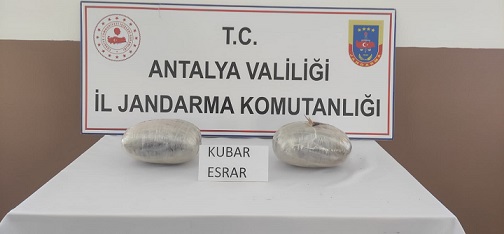 Antalya’da Uyuşturucu Kullanıcıları Suçüstü Yakalandı