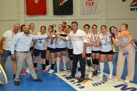 “Sağlık için Filede Buluşalım” 7.Geleneksel Voleybol Turnuvası Şampiyonları Belli Oldu, Kupalar ve Ödüller sahiplerini buldu