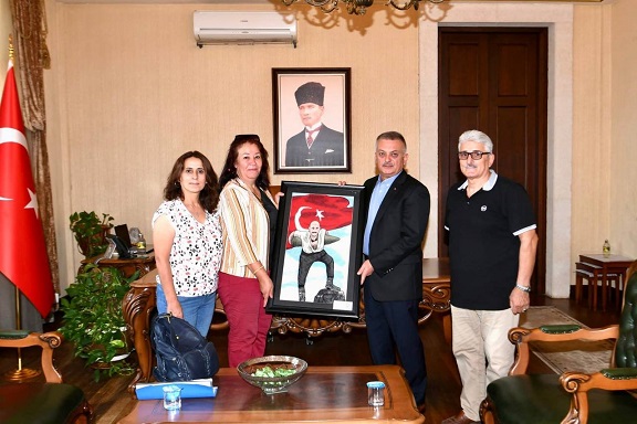 Vali Yazıcı’dan Otizmli Çocuklara Destek