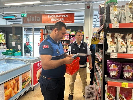 Zabıtadan marketlerde denetim