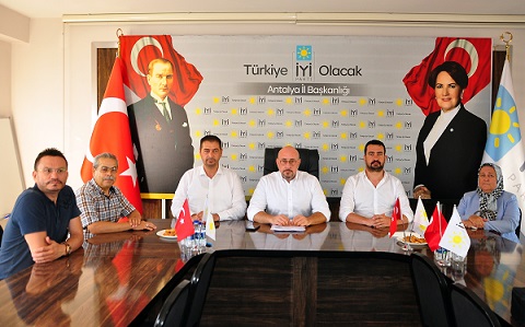 İYİ Partili Poyraz’dan Aksu tepkisi!