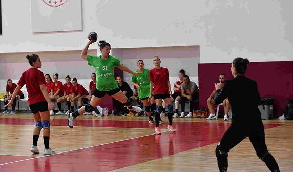 Mavi Kelebekler 5’te 5 Yaptı