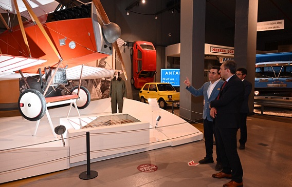 Antalya Valisi Şahin, Dokumapark’a hayran kaldı