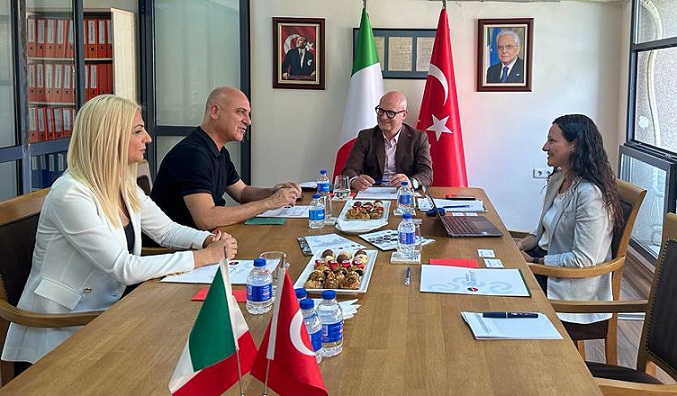 ATSO’dan İtalya’ya ticaret köprüsü