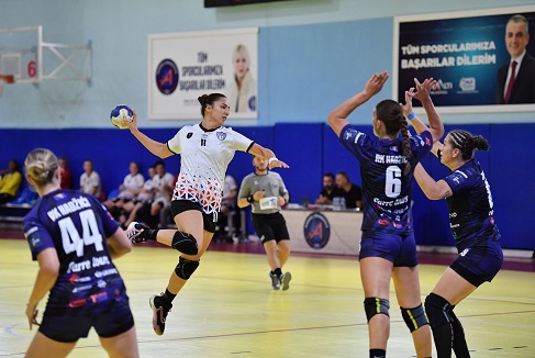 Mavi Kelebekler Avrupa’da turladı