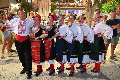 7 Ülke Dansçıları Side’ye Renk Kattı