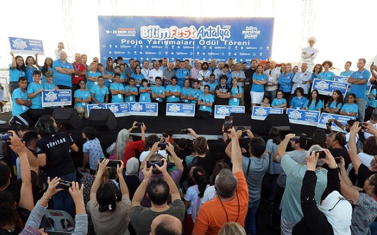 Antalya’da BİLİMFEST rüzgarı esti