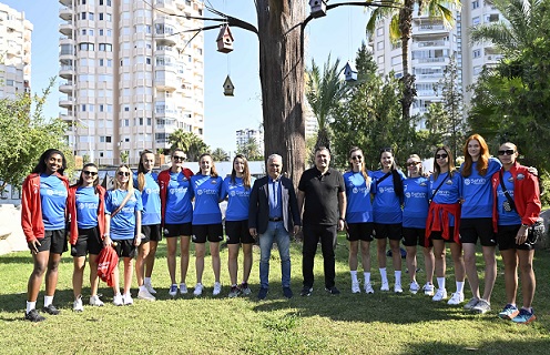 Başkan Uysal, ‘Rüyalar şehrinin rüya takımı olabiliriz’