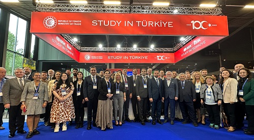 Akdeniz Üniversitesi Avrupa’nın en büyük uluslararası eğitim fuarına katıldı