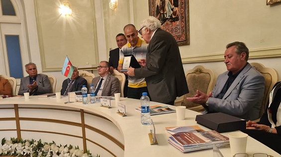 Irak Türkmen Heyetinden, Azerbaycan Yazarlar Birliği Başkanı Anar Rızayev’e Ziyaret
