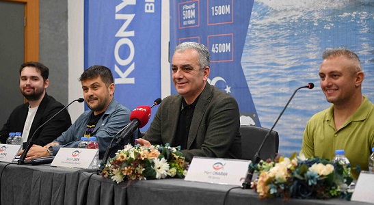 Konyaaltı’nda Yüzme Yarışı Heyecanı