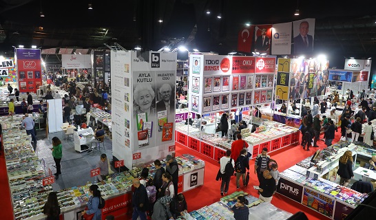 13. Antalya Kitap Fuarı’nda yazarlar okurlarıyla buluşuyor