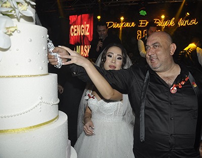 Nice Mutluluklara Cengiz Almash Çifti