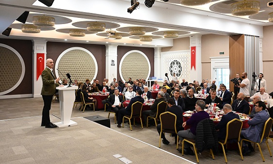 Trafik Çilesi Çalışan Anneyi İşinden Ediyor