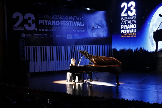 Antalya Piyano Festivali Gülsin Onay konseri ile sona erdi