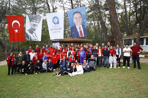 Büyükşehir Gençlik Kampı özel misafirlerini ağırladı