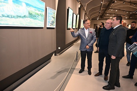 Tütüncü: “Kalpler ve gönüller sanatla birleşiyor”