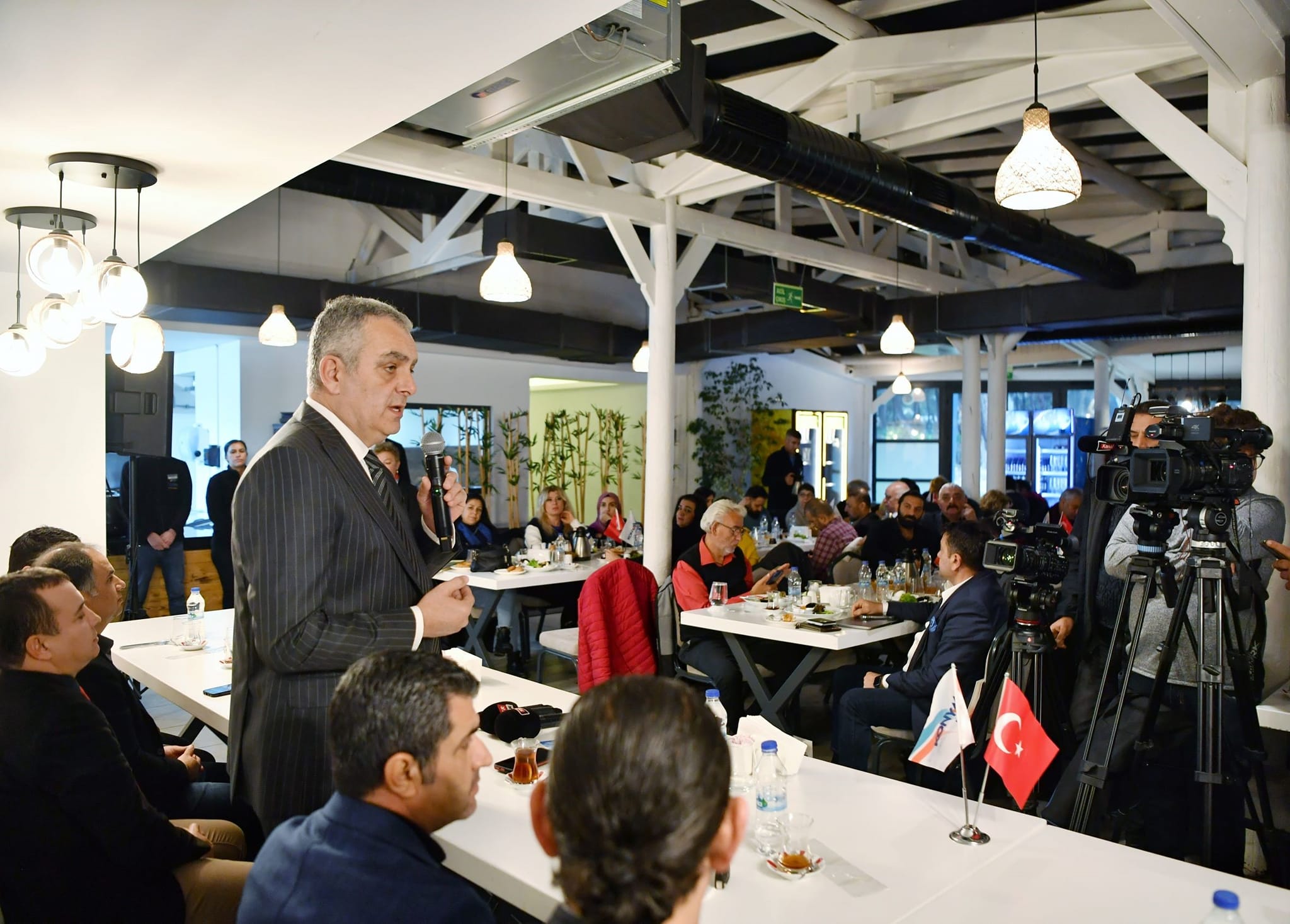 Başkan Esen, “Bu bir veda değil, merhaba”