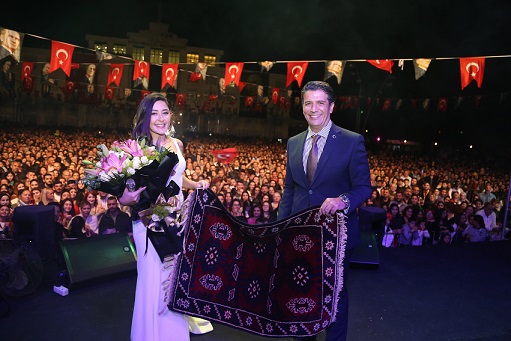 Döşemealtı Kültür ve Sanata doydu