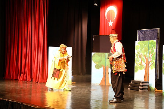 İki ayrı tiyatro etkinliğinde çocuklar tiyatroya doyacak