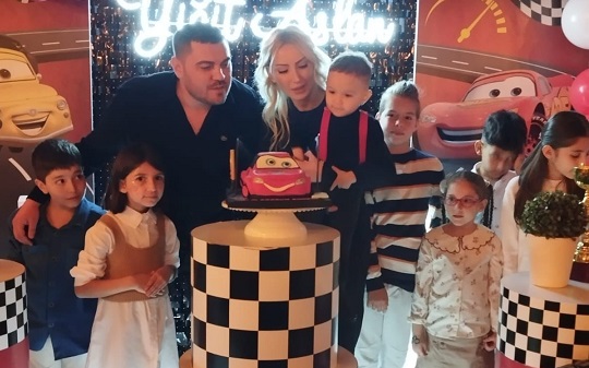 Gün Ailesi’nin Doğum Günü Kutlaması