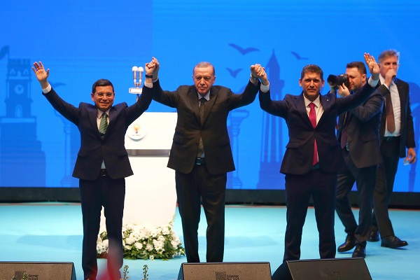 Erdoğan: “Hakan kardeşim, tecrübesiyle Antalya’ya hizmete hazır”