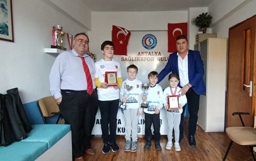 Minik Satranç Sporcusundan Büyük Hamle