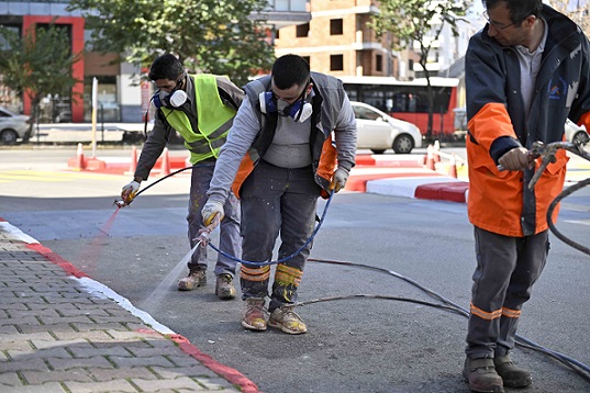 Muratpaşa’nın yolları konforlu ve güvenli