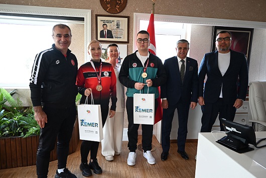 Karateciler Kemer’e 2 altın madalya ile döndü